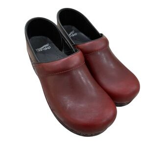 Dansko Professional Burgundy Leather Clogs Size 40 US 9.5-10 Womens EUC
